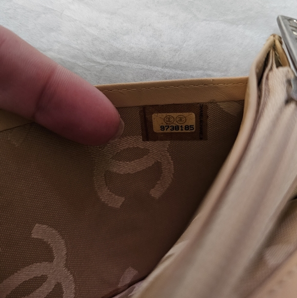 Chanel Cream and Black Cambon Bifold Wallet - Picture 9 of 16